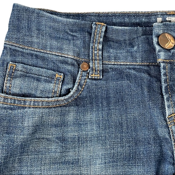 !iT Jeans size 24 medium wash Bermuda jean  shorts, like new condition - Picture 2 of 13